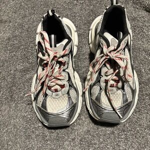 Balenciaga Kids Sneakers in Gray and Black